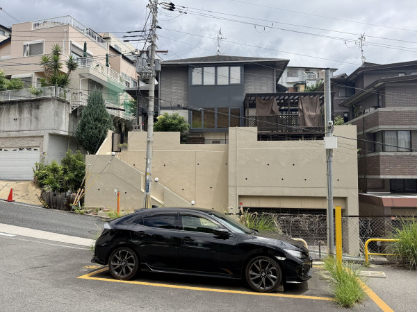 宝塚市雲雀丘山手、中古一戸建ての画像です