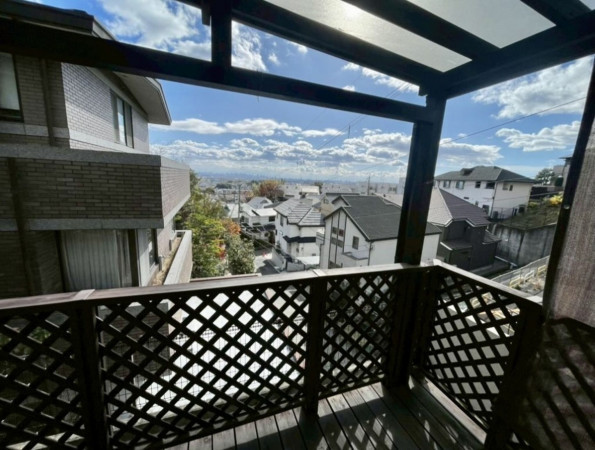 宝塚市雲雀丘山手、中古一戸建ての画像です