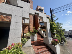 池田市綾羽、マンションの画像です