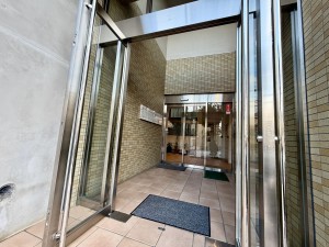 川西市花屋敷、マンションの画像です