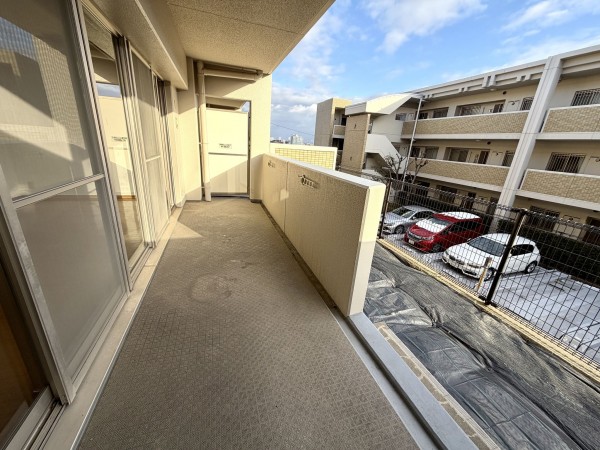 川西市花屋敷、マンションの画像です