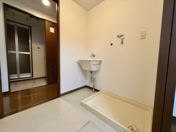 川西市小花、マンションの画像です