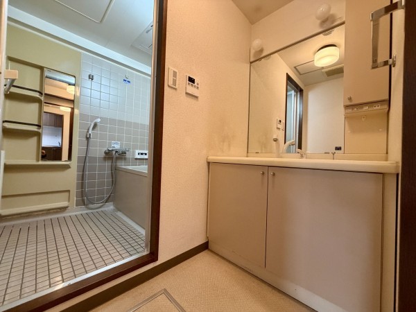 川西市小花、マンションの画像です