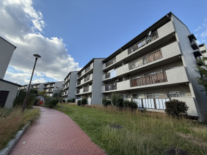 川西市栄町、マンションの画像です