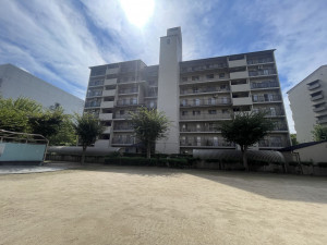川西市栄町、マンションの画像です