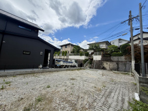宝塚市花屋敷松ガ丘、土地の画像です