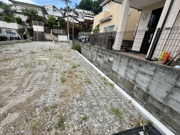 宝塚市花屋敷松ガ丘、土地の画像です