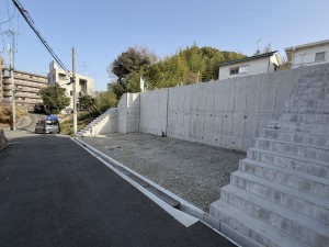 川西市松が丘町、土地の画像です