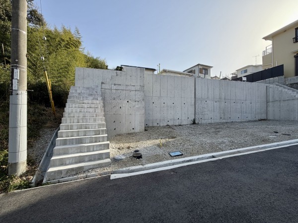 川西市松が丘町、土地の画像です