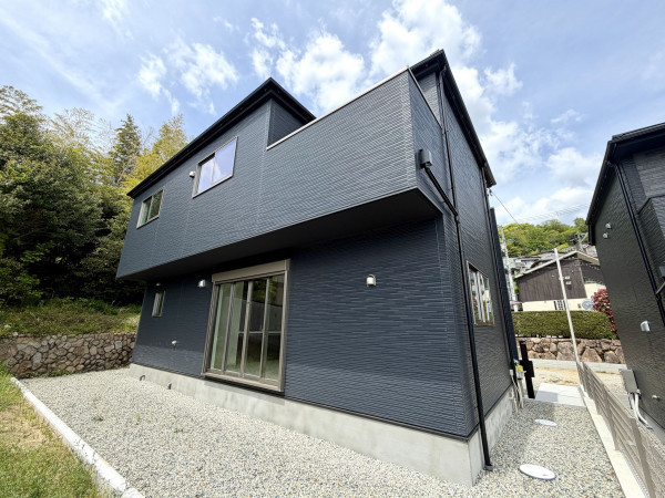 宝塚市花屋敷つつじガ丘、新築一戸建ての画像です