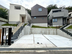 宝塚市花屋敷松ガ丘、新築一戸建ての画像です