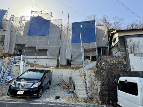 宝塚市花屋敷松ガ丘、新築一戸建ての画像です
