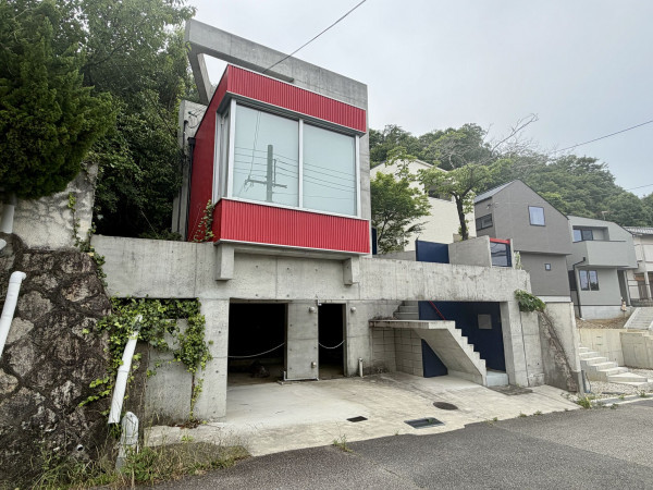宝塚市花屋敷松ガ丘、中古一戸建ての画像です