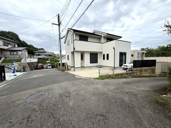 宝塚市花屋敷松ガ丘、新築一戸建ての画像です