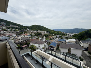 宝塚市雲雀丘山手、マンションの画像です