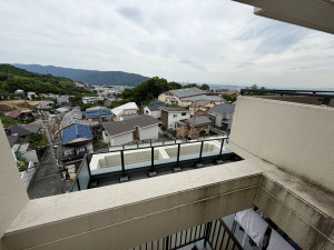 宝塚市雲雀丘山手、マンションの画像です
