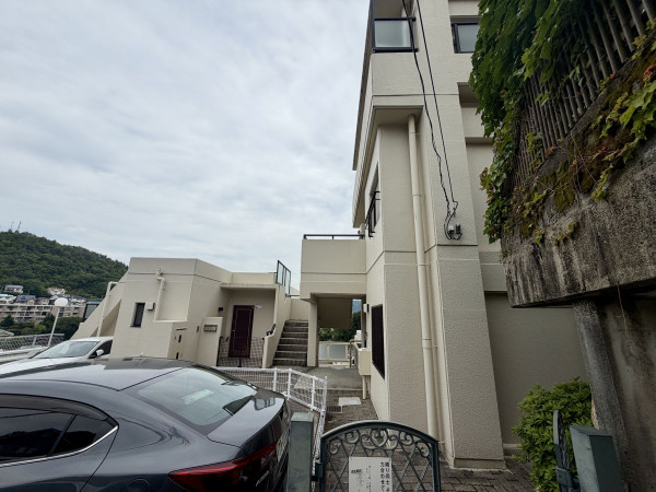宝塚市雲雀丘山手、マンションの画像です