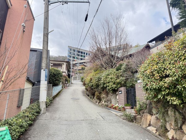 宝塚市花屋敷つつじガ丘、中古一戸建ての画像です