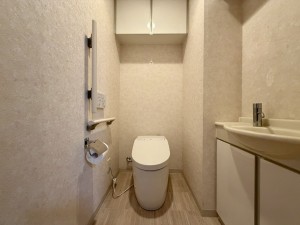 川西市花屋敷、マンションの画像です