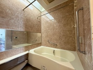 川西市花屋敷、マンションの画像です