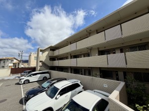 川西市花屋敷、マンションの画像です