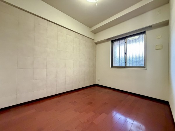 川西市花屋敷、マンションの画像です