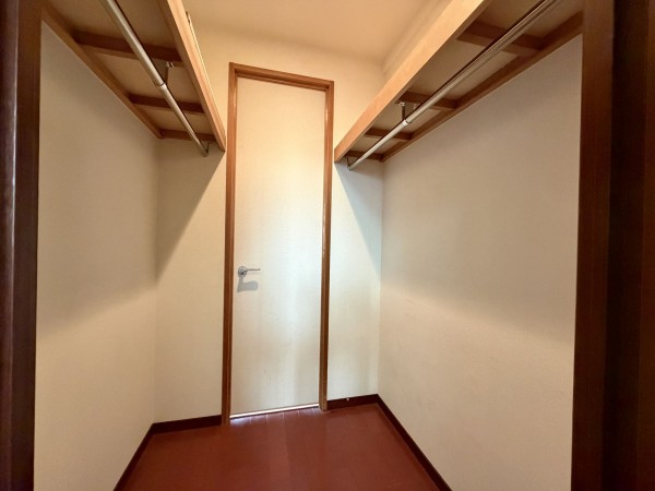 川西市花屋敷、マンションの画像です