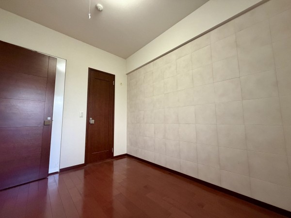 川西市花屋敷、マンションの画像です