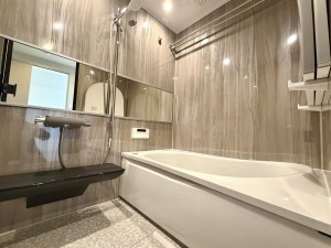 宝塚市雲雀丘、マンションの画像です