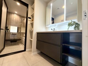 宝塚市雲雀丘、マンションの画像です