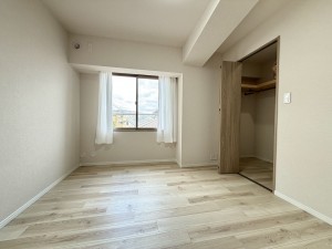 宝塚市雲雀丘山手、マンションの画像です