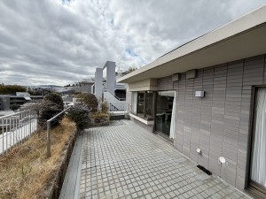 宝塚市雲雀丘山手、マンションの画像です