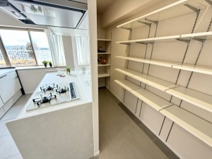 宝塚市雲雀丘山手、マンションの画像です