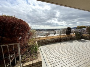 宝塚市雲雀丘山手、マンションの画像です