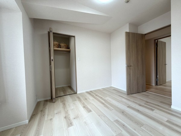 宝塚市雲雀丘山手、マンションの画像です