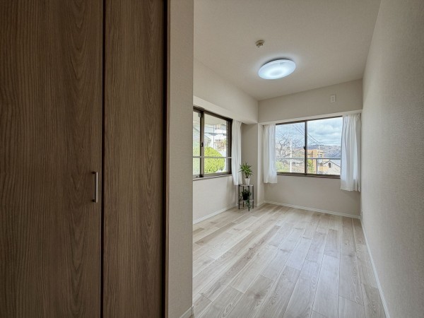 宝塚市雲雀丘山手、マンションの画像です