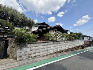 宝塚市花屋敷つつじガ丘、中古一戸建ての画像です