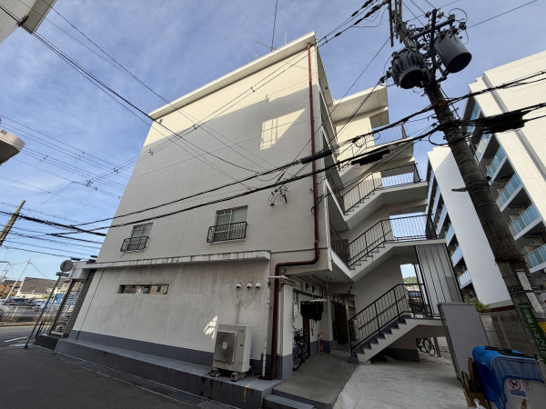 川西市花屋敷、マンションの画像です