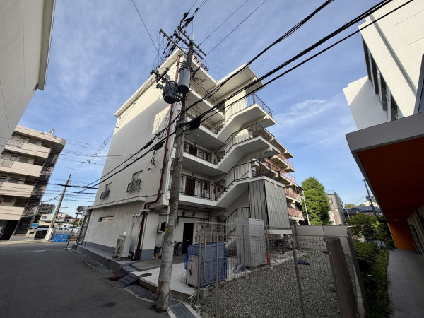 川西市花屋敷、マンションの画像です