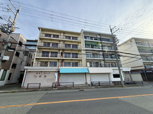 川西市花屋敷、マンションの画像です