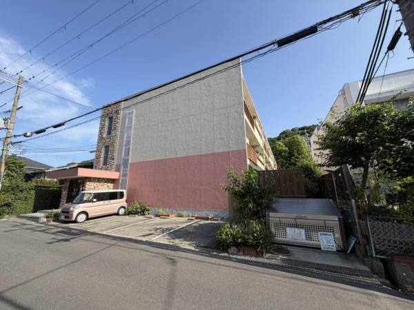 宝塚市雲雀丘、マンションの画像です