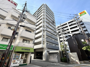 川西市中央町、マンションの画像です
