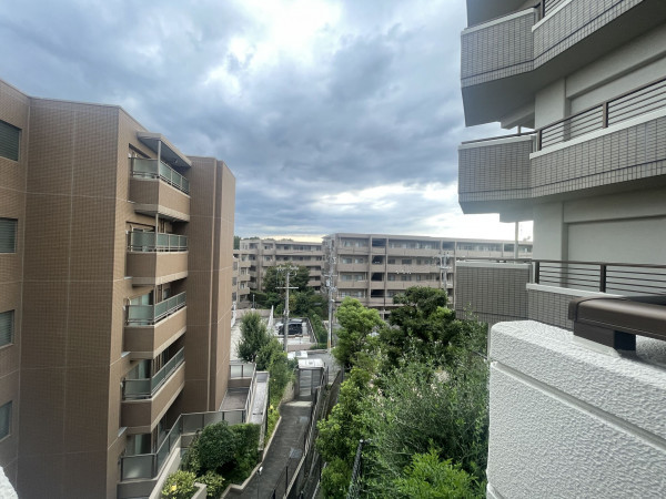 池田市五月丘、マンションの画像です