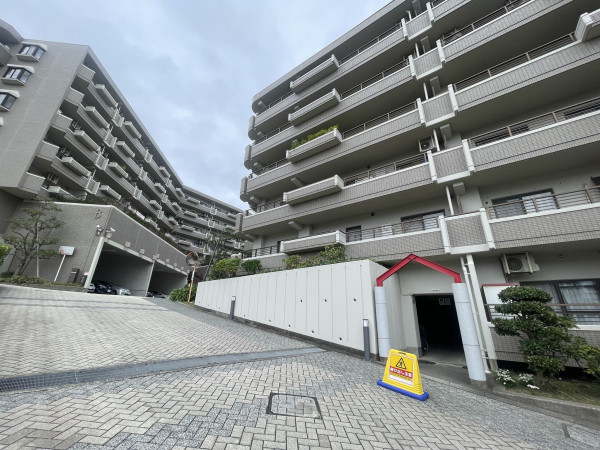 池田市五月丘、マンションの画像です