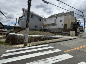 川西市松が丘町、土地の画像です