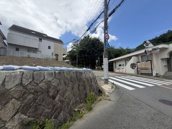 川西市松が丘町、土地の画像です