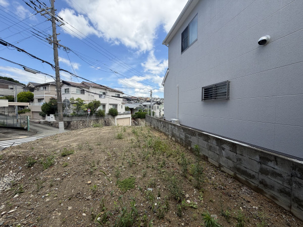 川西市松が丘町、土地の画像です