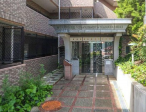 川西市花屋敷、マンションの画像です