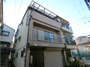 東大阪市善根寺町、収益物件/住宅の外観画像です
