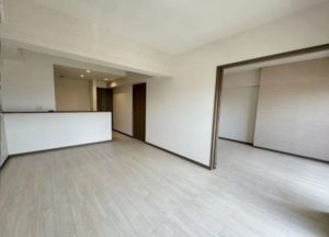 東大阪市布市町、マンションの居間画像です